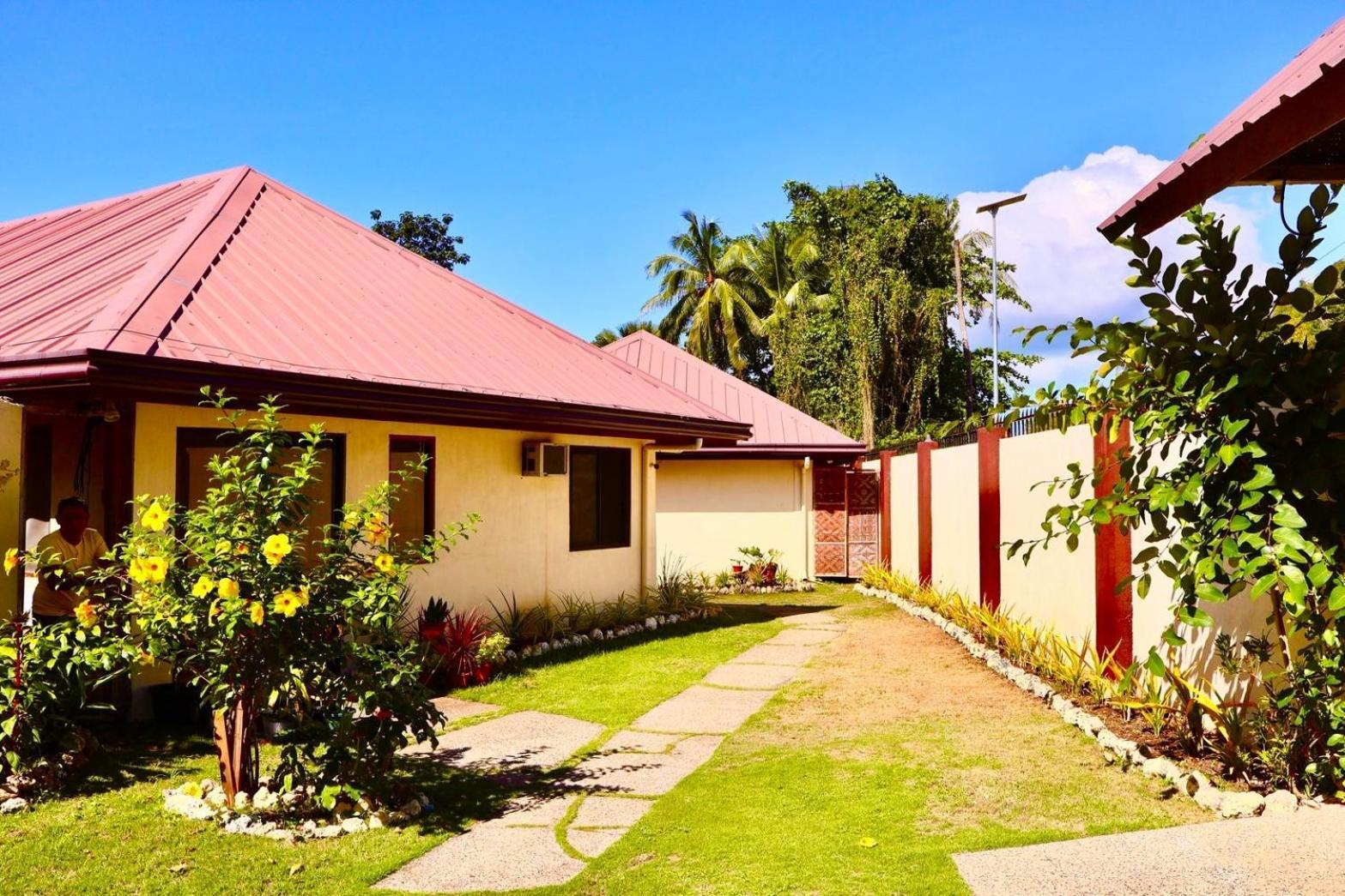 Chiisai Natsu Resort Bolod  Eksteriør billede